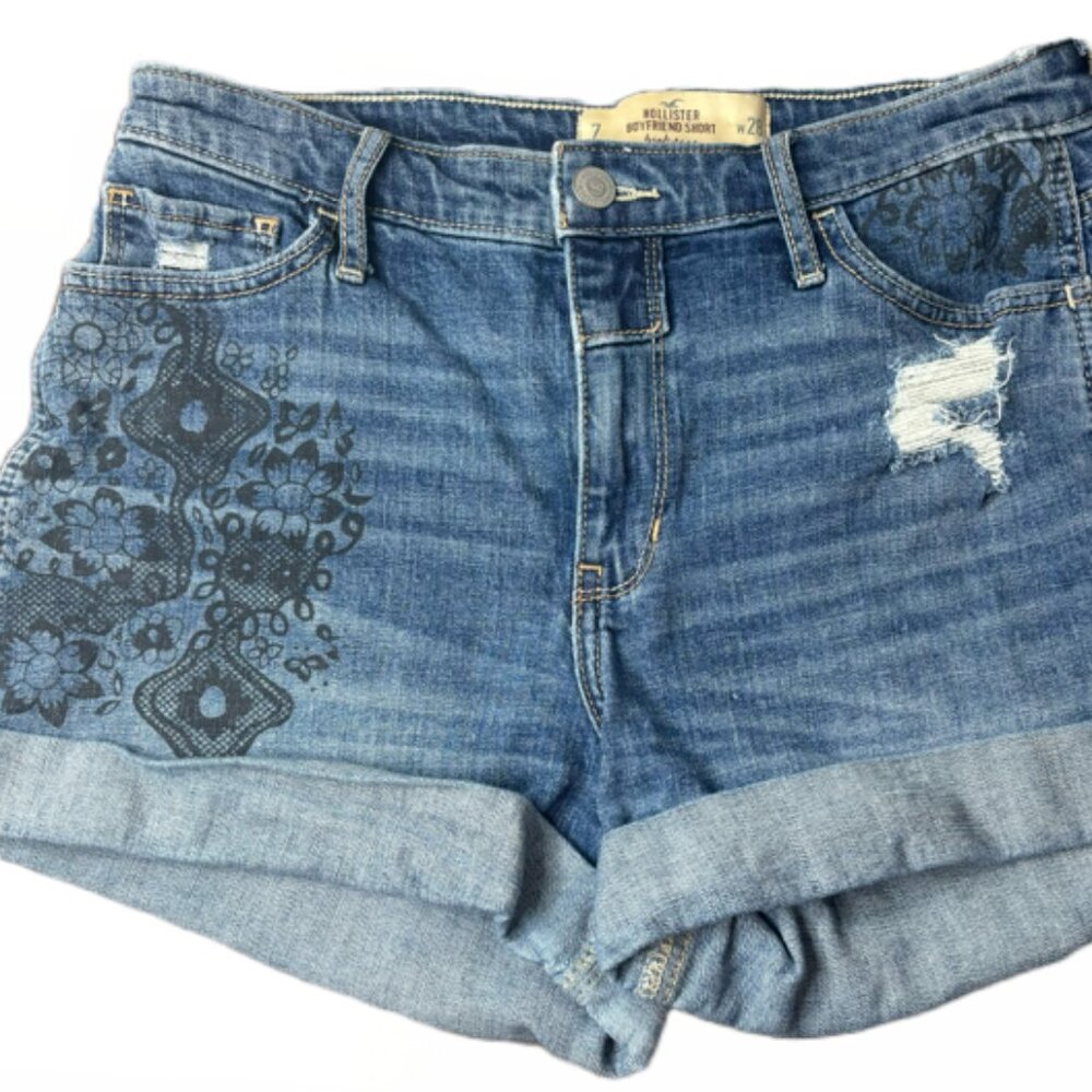 Hollister highrise Boyfriend denim Shorts with black mandala design Size 7 w28